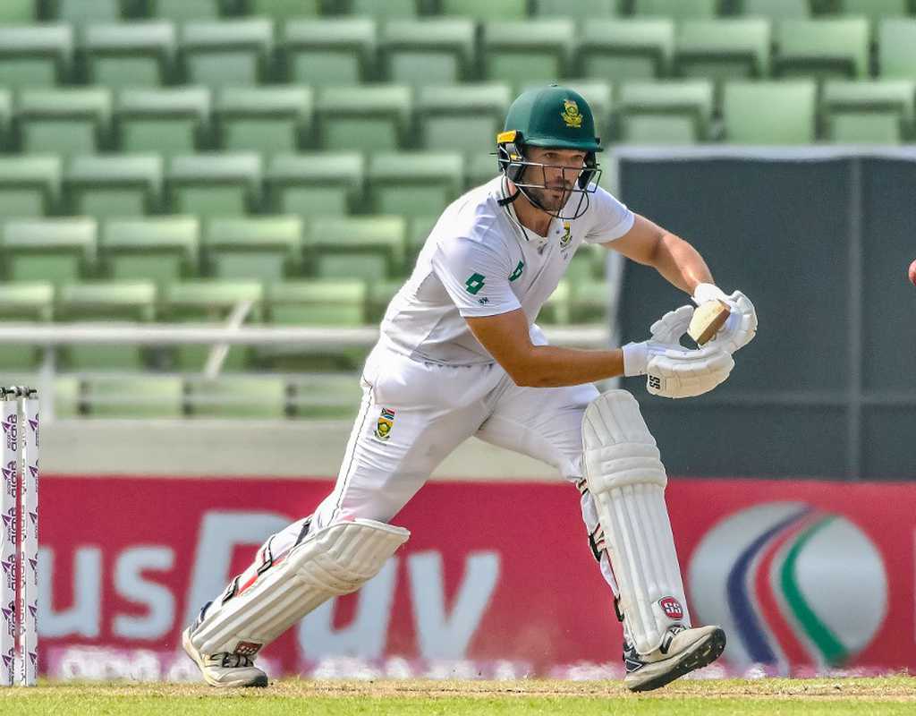 Century stand takes South Africa past 500  