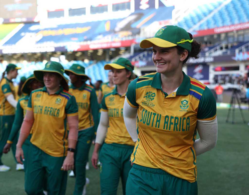 Batters power South Africa to a massive win, knock Scotland out  