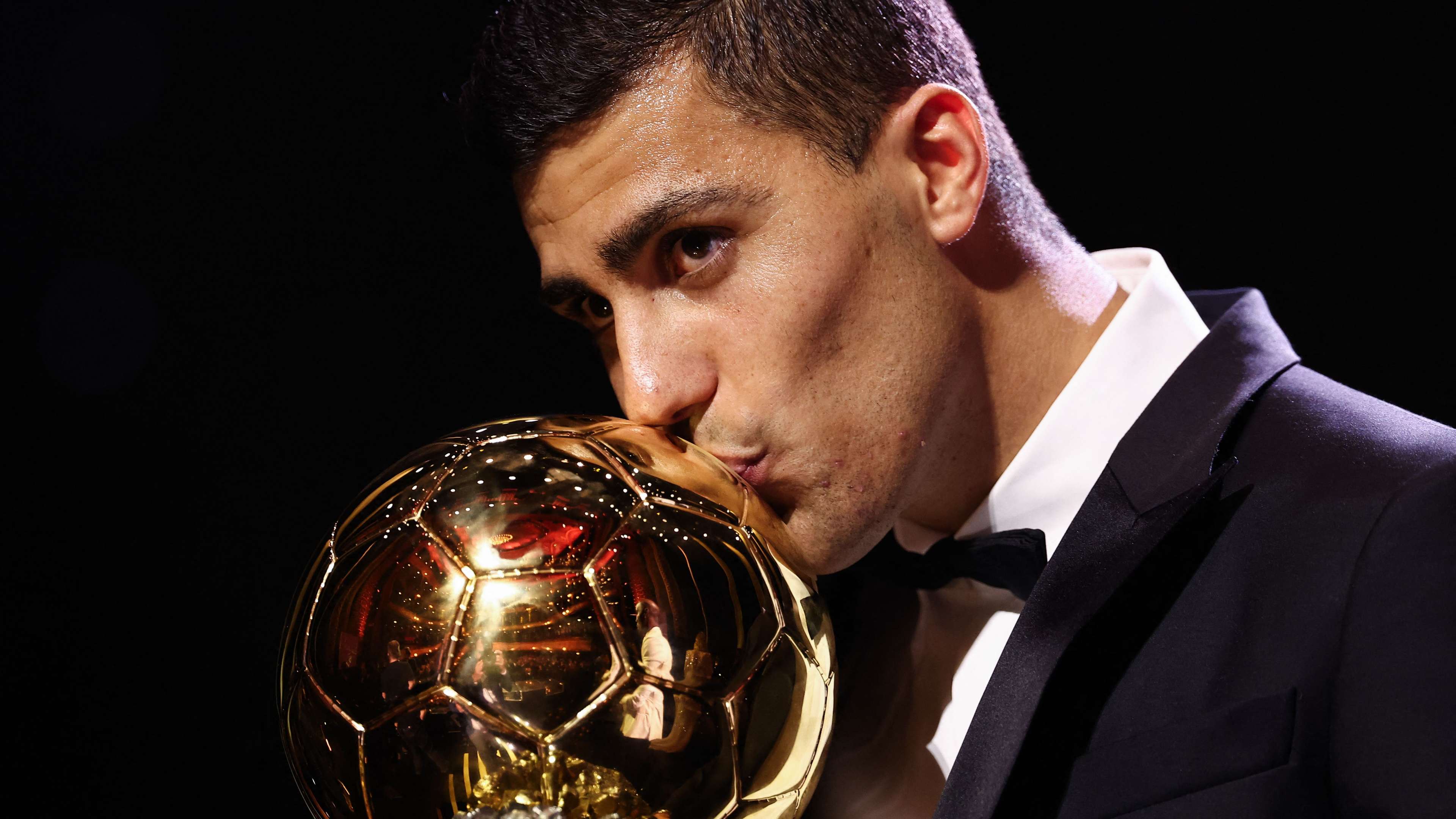 Rodri admits 'it's an honour' to be wanted by Real Madrid  