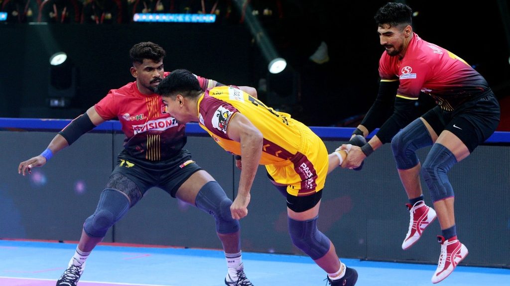 Pawan Sehrawat’s Super 10 takes Telugu Titans to win despite Bengaluru Bulls’ second-half comeback  