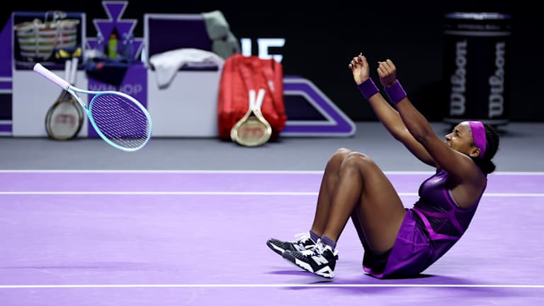 Jannik Sinner moves to 2-0 at ATP Finals, tops Taylor Fritz in US Open final rematch  