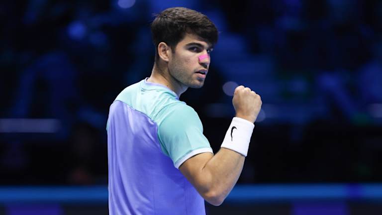 Alexander Zverev defeats Casper Ruud at ATP Finals to improve to 2-0 in round-robin group  