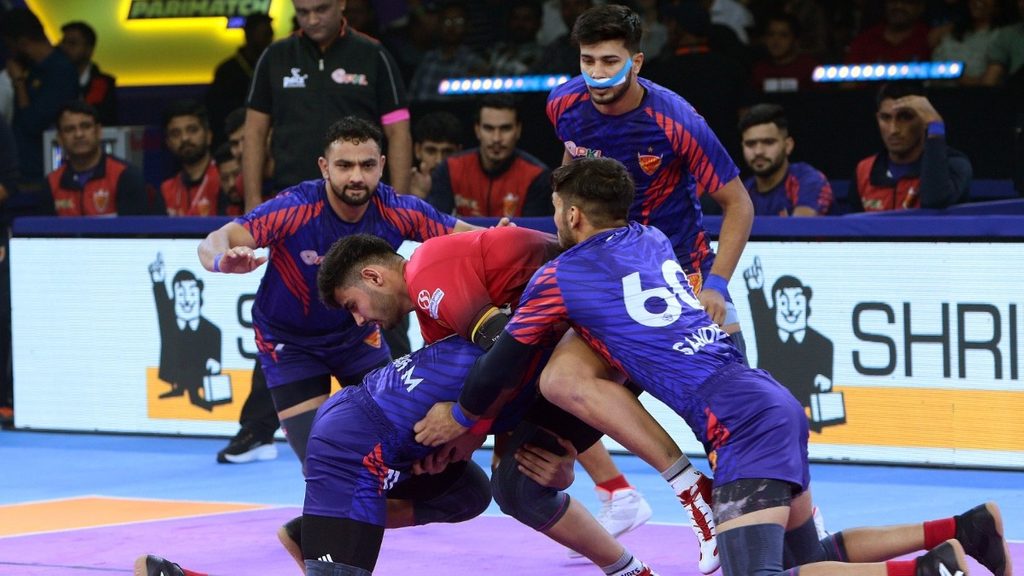 Another Day, Another Super 10 for Ashu Malik; Dabang Delhi K.C. Win Big Against Bengaluru Bulls  