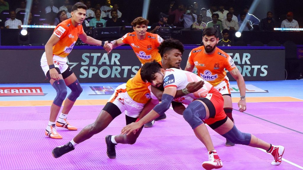 Powerful Puneri Paltan Put On a Stunning Display; Thrash Gujarat Giants  