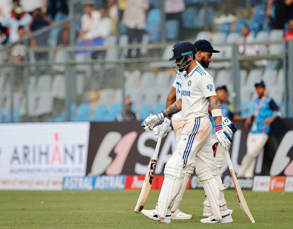 NZ claw back with late wickets on topsy-turvy day  