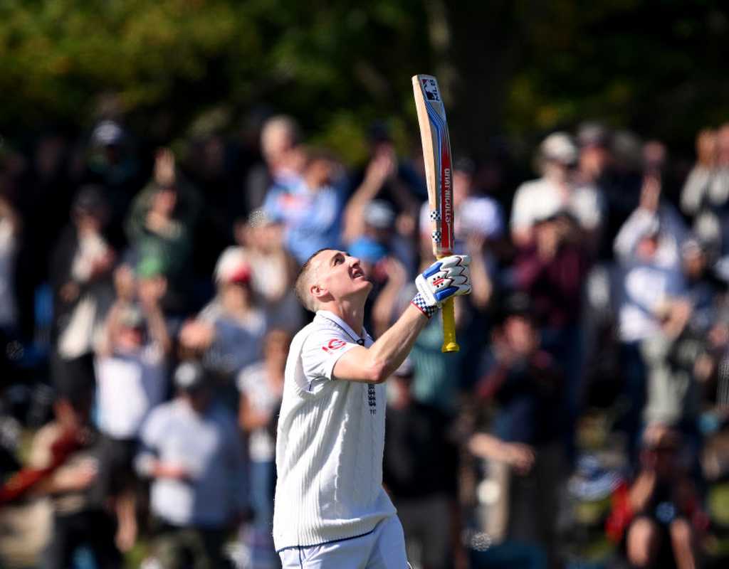 Harry Brook 132* helps England claw back lost ground  