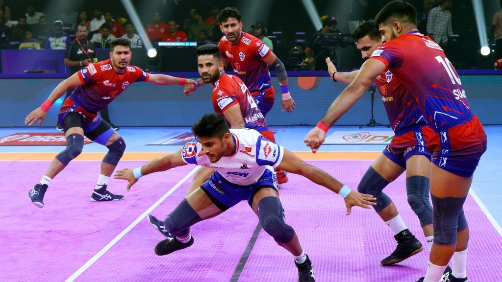 UP Yoddhas cross swords with Patna Pirates in Match 29 of PKL Season 11  