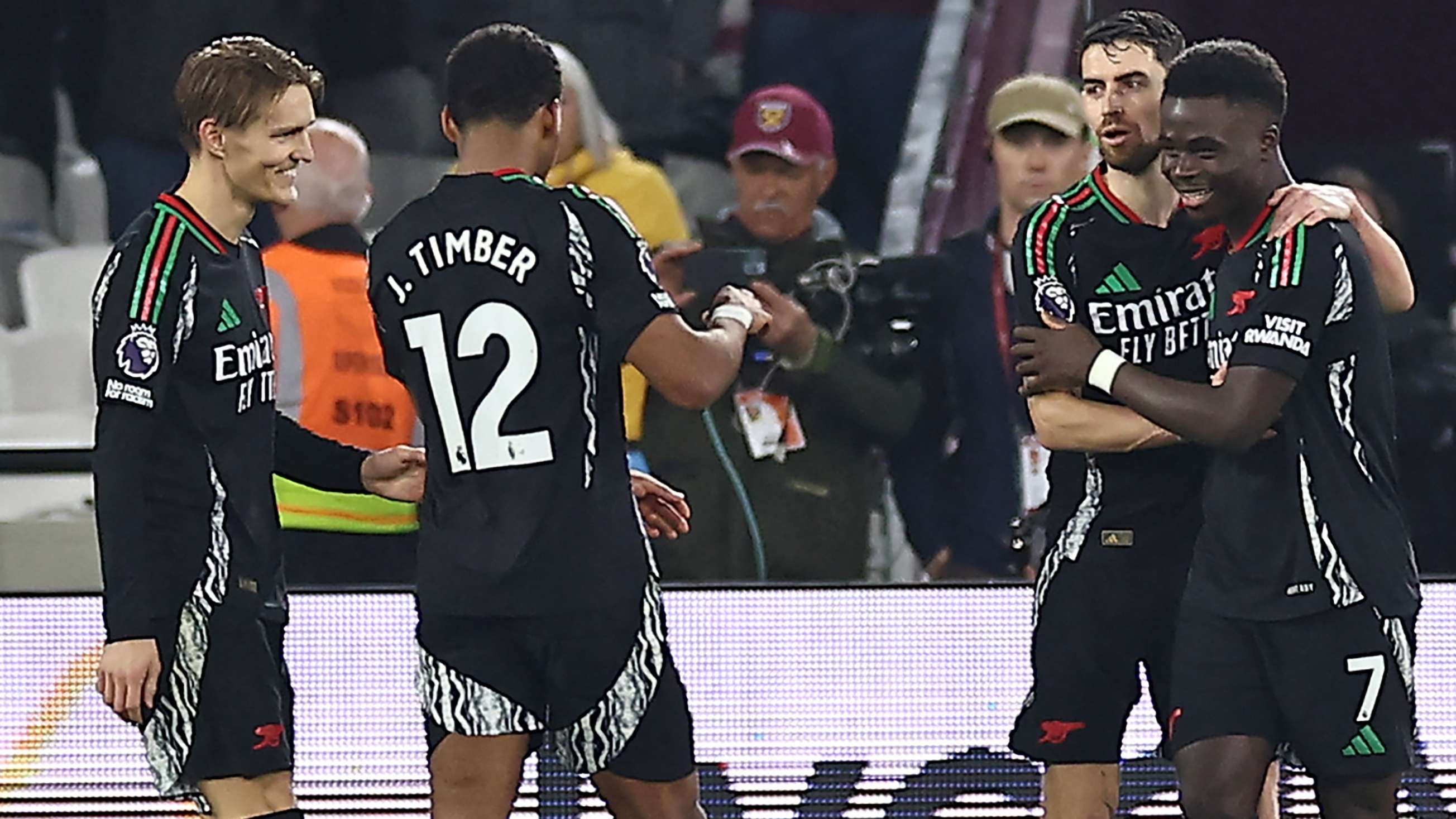 Saka reveals why he gave Odegaard first penalty against West Ham  