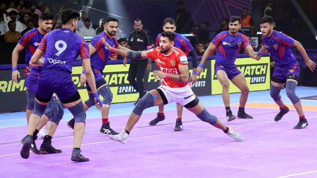 Dabang Delhi K.C. confirm 2nd place on table after a 14-point victory over Gujarat Giants in a record-breaking performance  