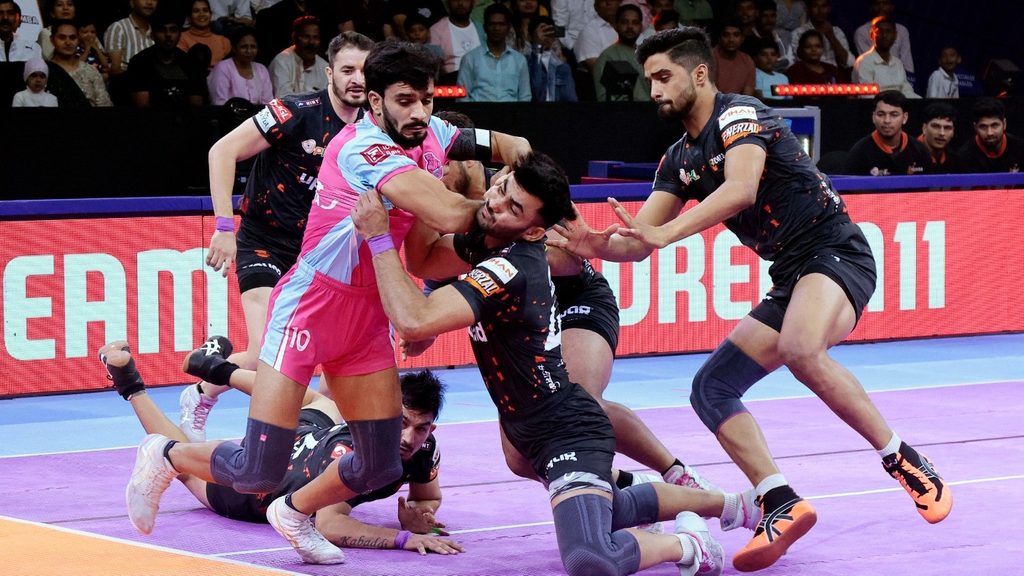 Defenders take centre stage as Jaipur Pink Panthers and U Mumba play out second tie of the day  