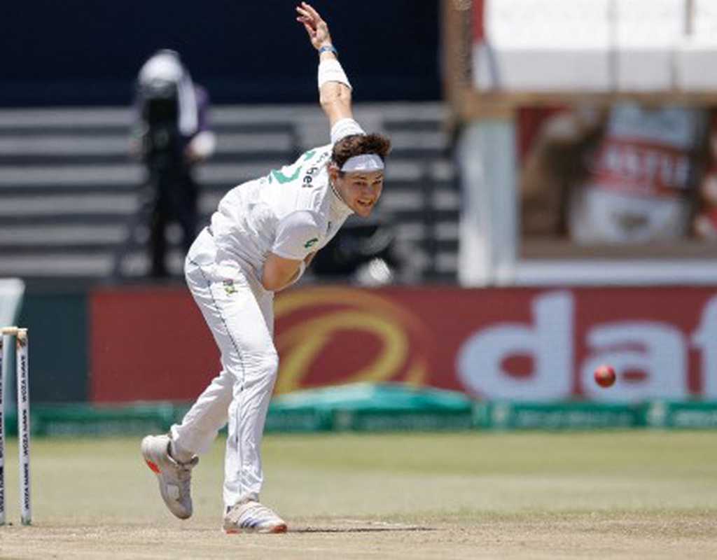 Coetzee out of second SL Test and series against Pakistan  