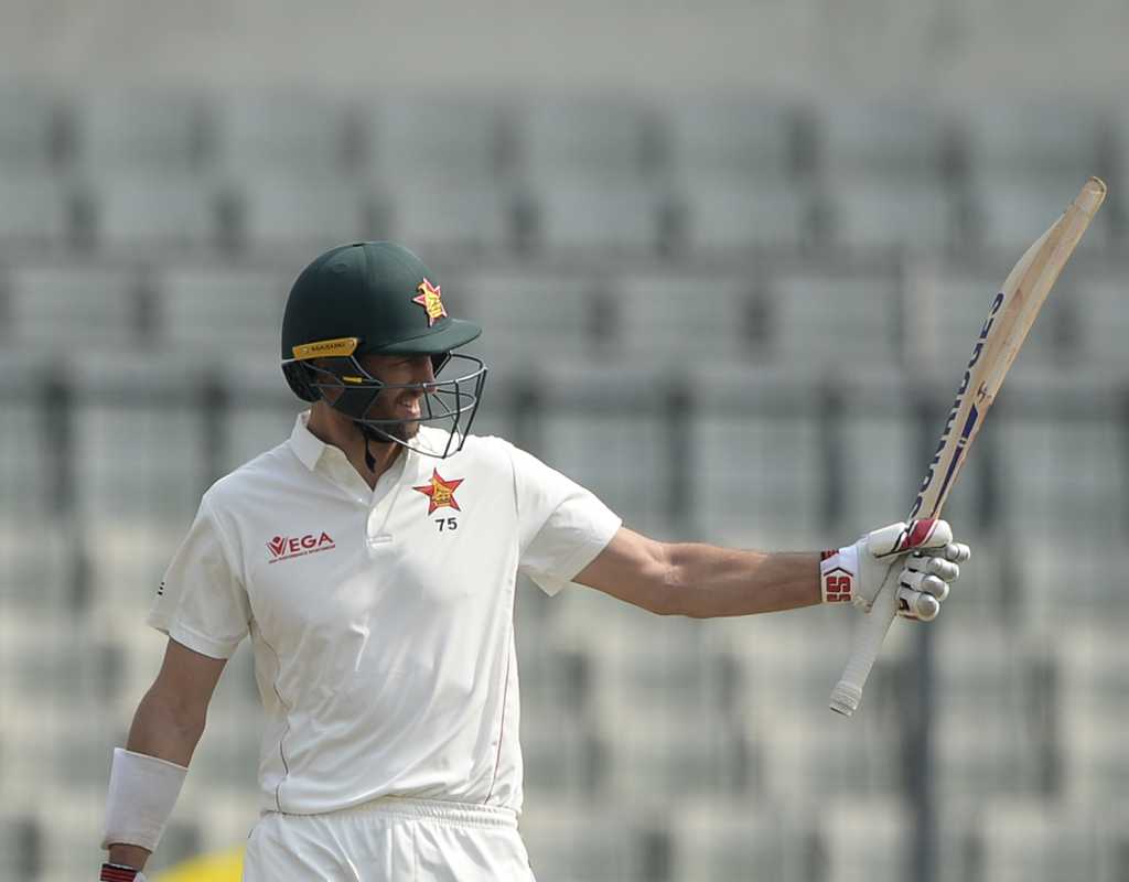 Ervine, Bennett tons help Zimbabwe retain control  