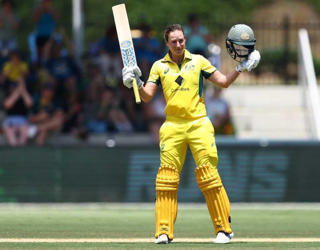 Ellyse Perry, Georgia Voll centuries power Australia's series victory  