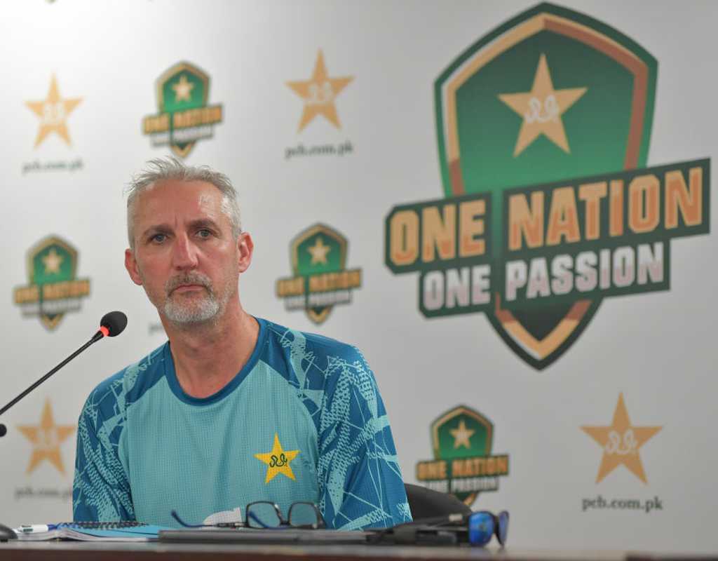 Gillespie resigns as head coach of Pakistan Test team  