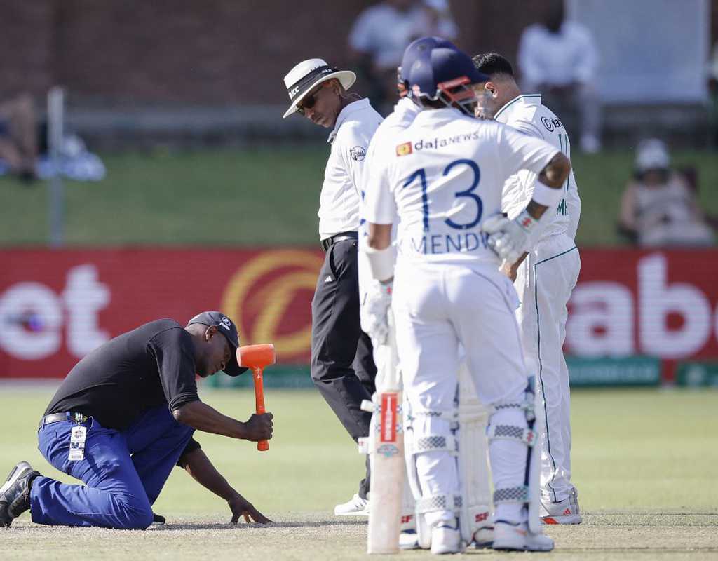 SA chip away but SL still alive in tall chase  