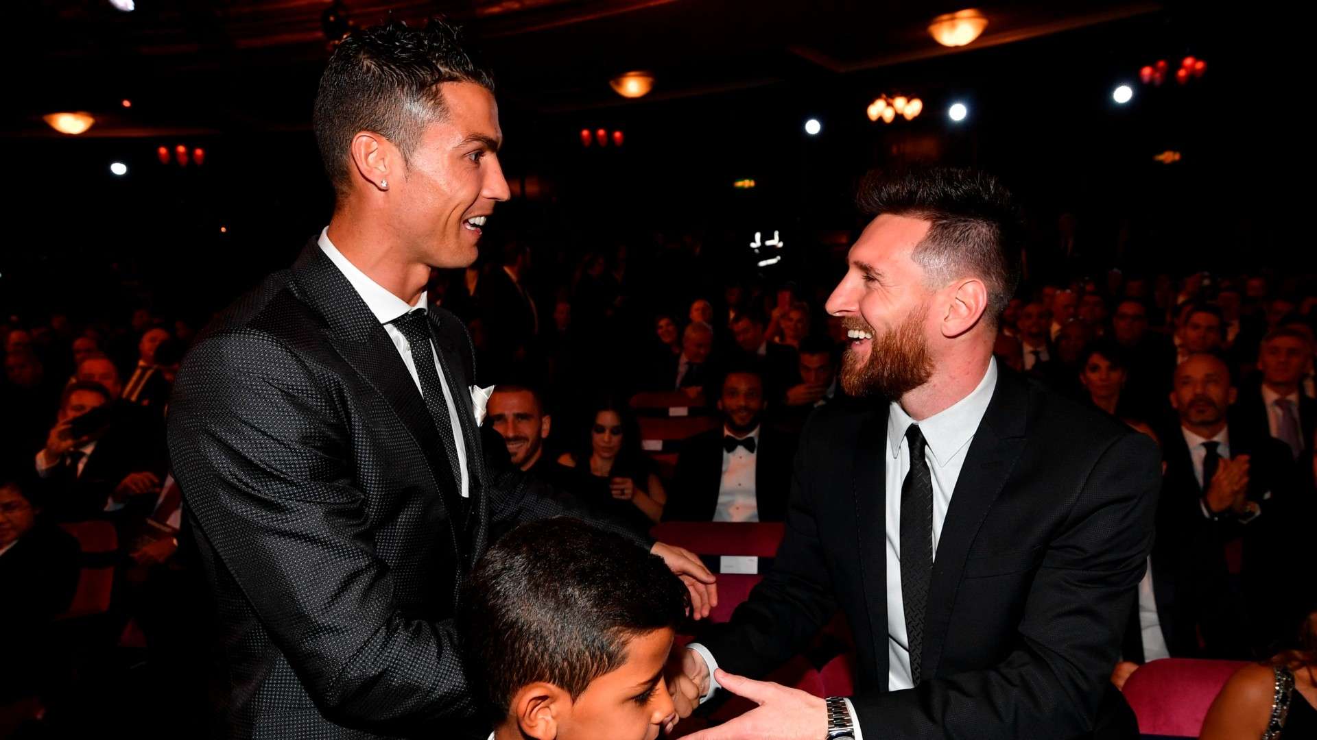 Messi, Ronaldo highlight FIFPRO Men's World 11 nominees  