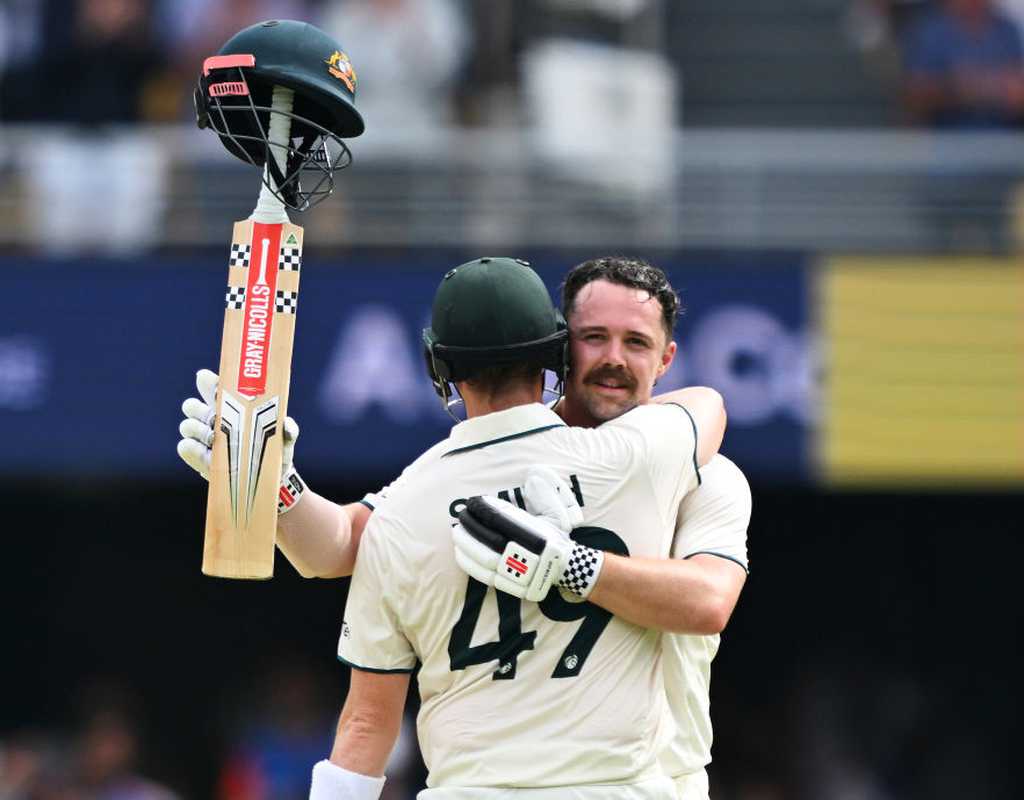 Tons from Head, Smith put Australia in the box seat  