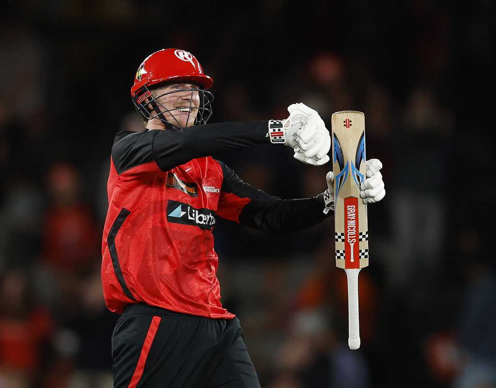 Renegades edge Scorchers in low-scoring thriller  