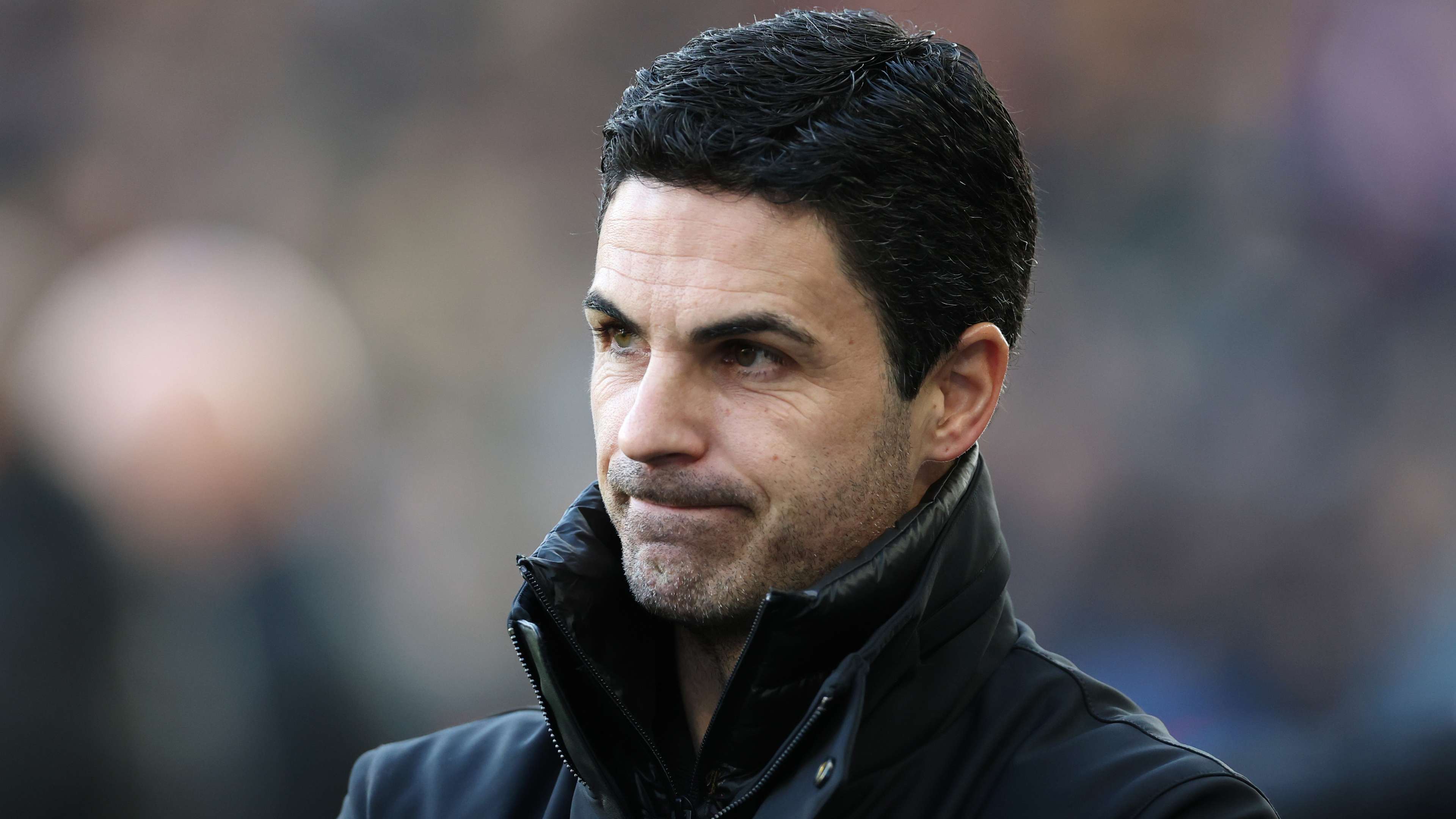 Arteta calls fans to eradicate 'hatred' after Oliver receives threats  