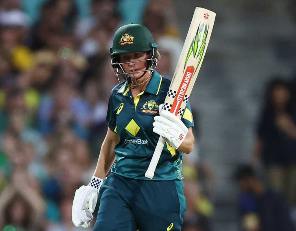Mooney leads charge as Australia retain Ashes  