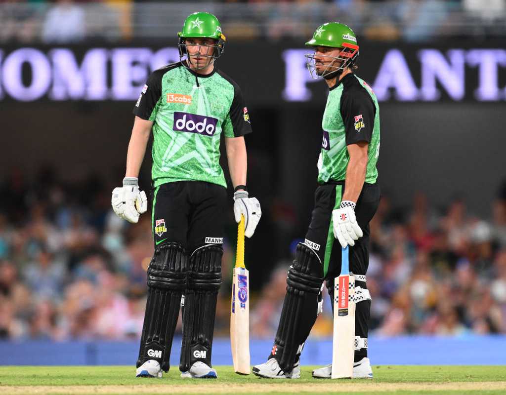 Lawrence, Stoinis shine as Stars get off the mark  