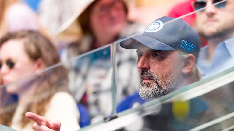 Aryna Sabalenka overcomes multiple third-set deficits to beat Anastasia Pavlyuchenkova in Australian Open quarterfinal  