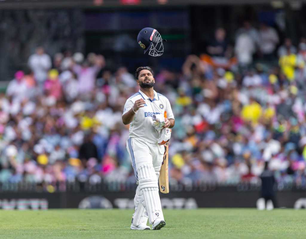 A day of confusion with the bat and at the helm  