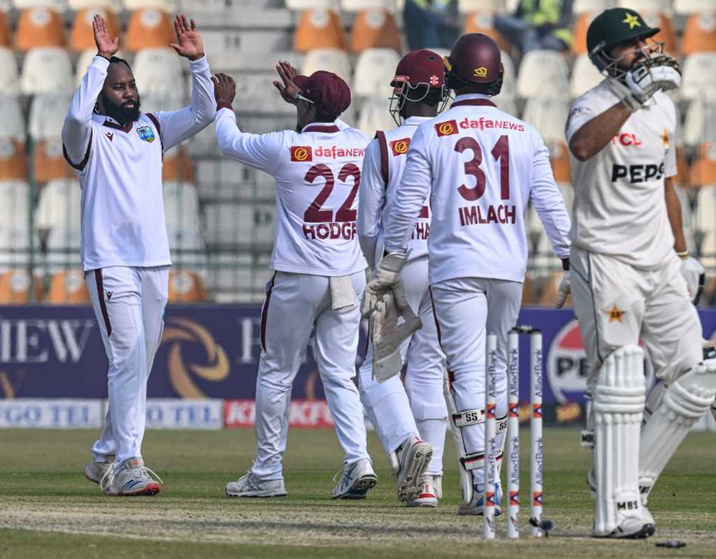 Pakistan suffer batting collapse to fold for 230  