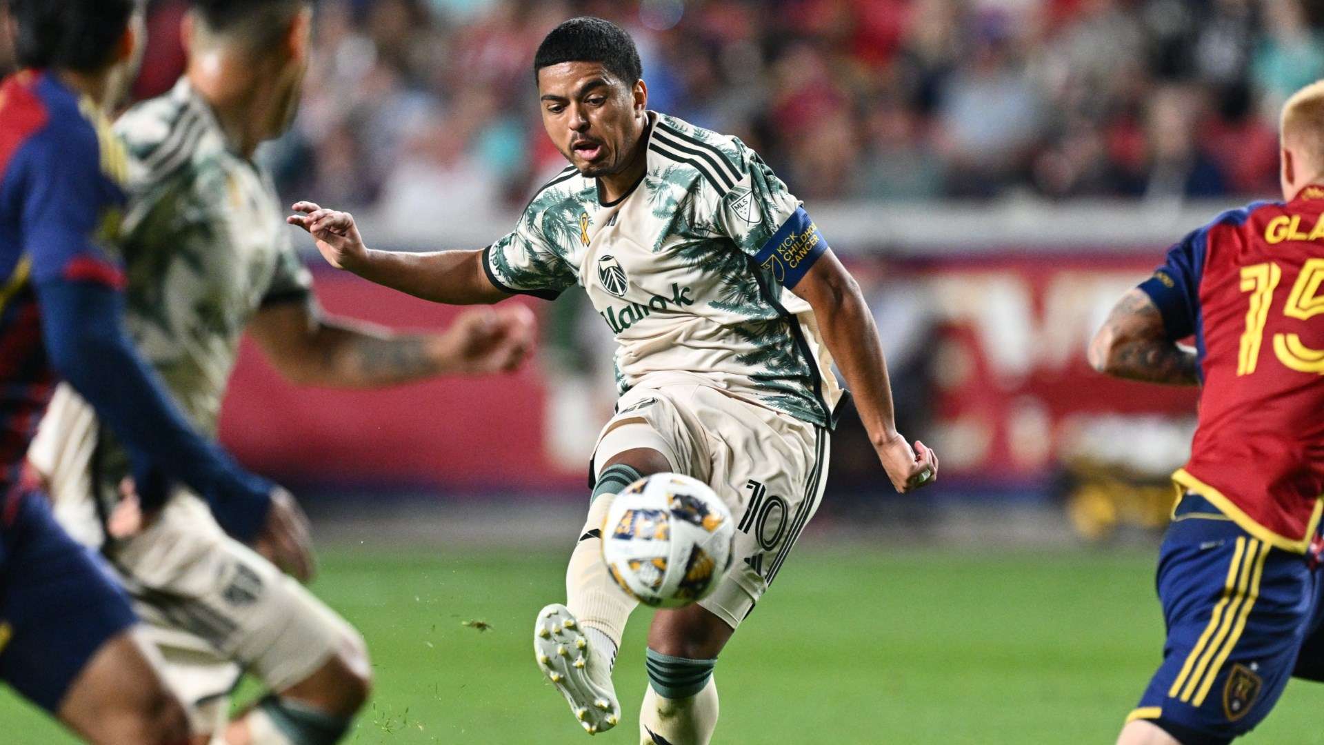 Report: Evander traded to FCC for $12M; Da Costa to POR for $6M  