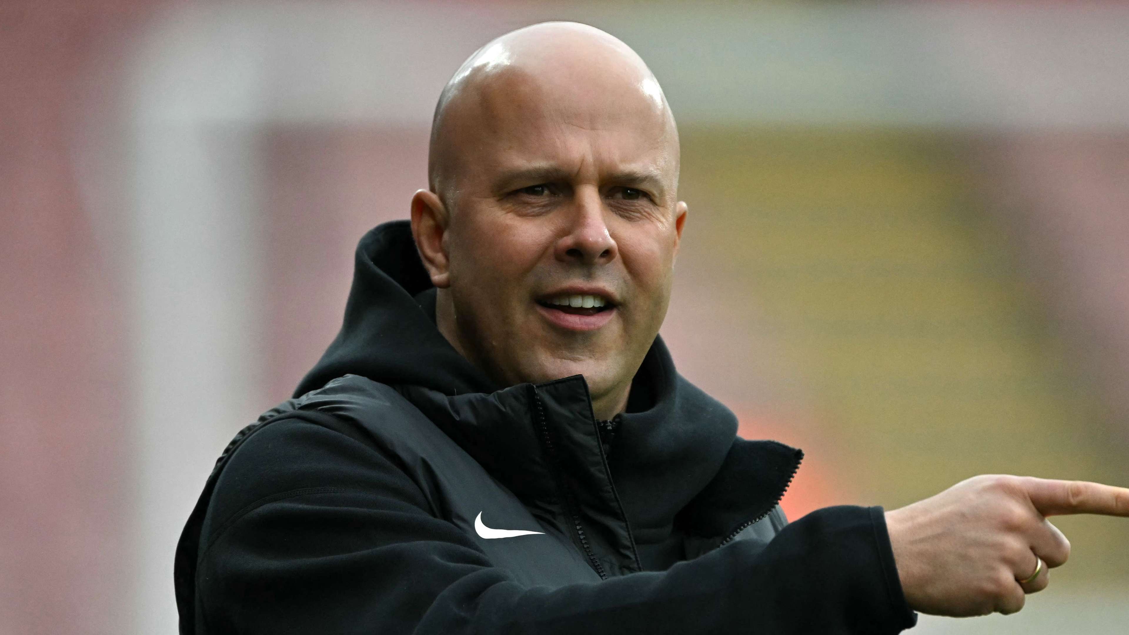 Carragher says Slot 'doesn't rate four or five' Liverpool stars  