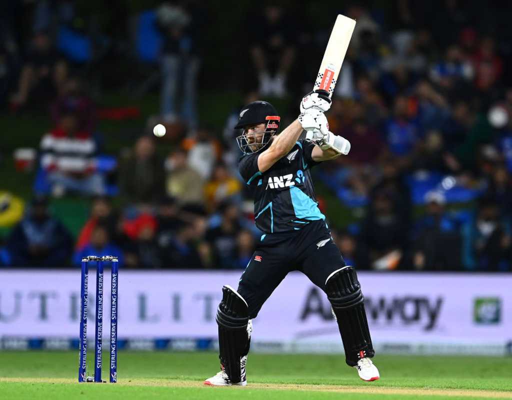 Williamson spoils Breetzke's party as NZ reach tri-series final  