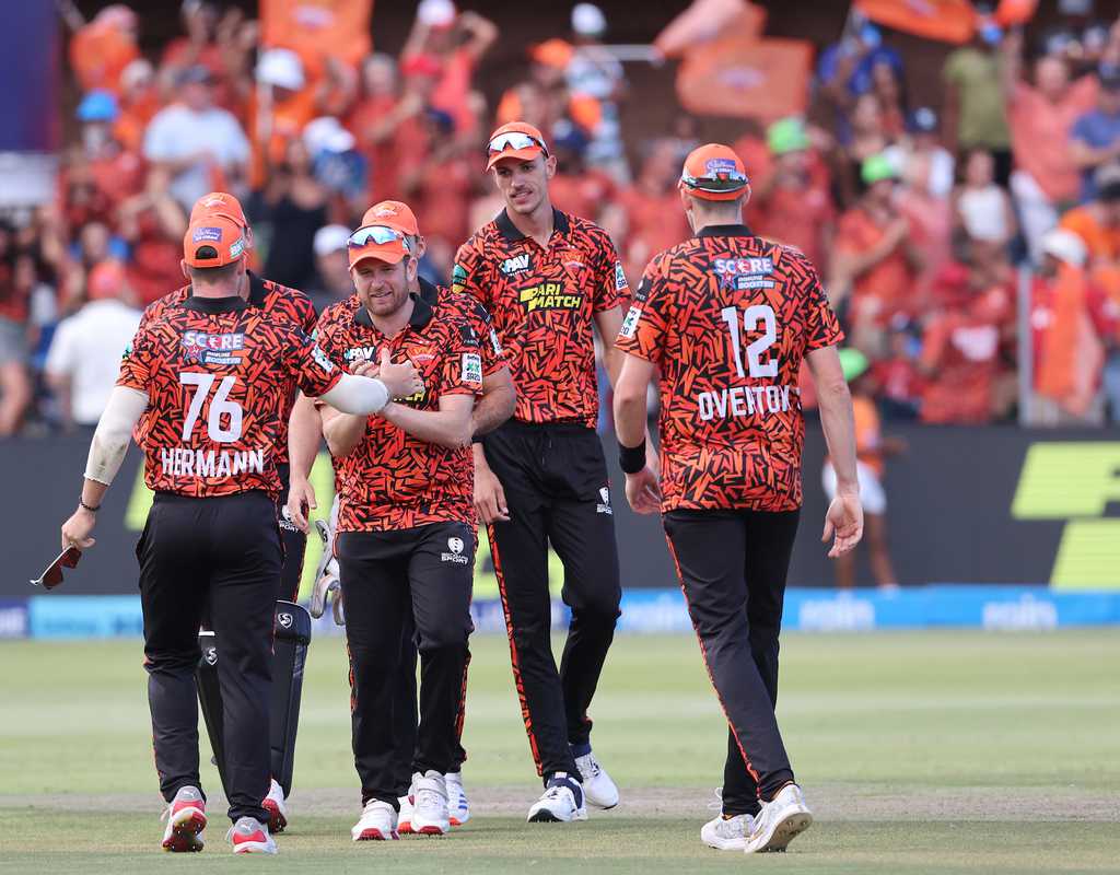 Sunrisers, SuperGiants secure comfortable wins  