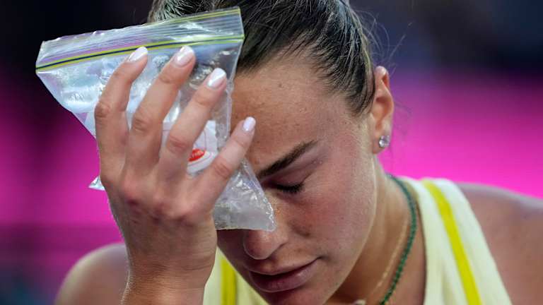 Cerundolo brothers book second-round clash in Buenos Aires—as stressed dad watches on  