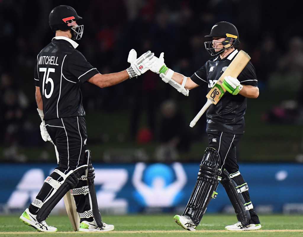Clinical NZ brush Pakistan aside to lift tri-series title  