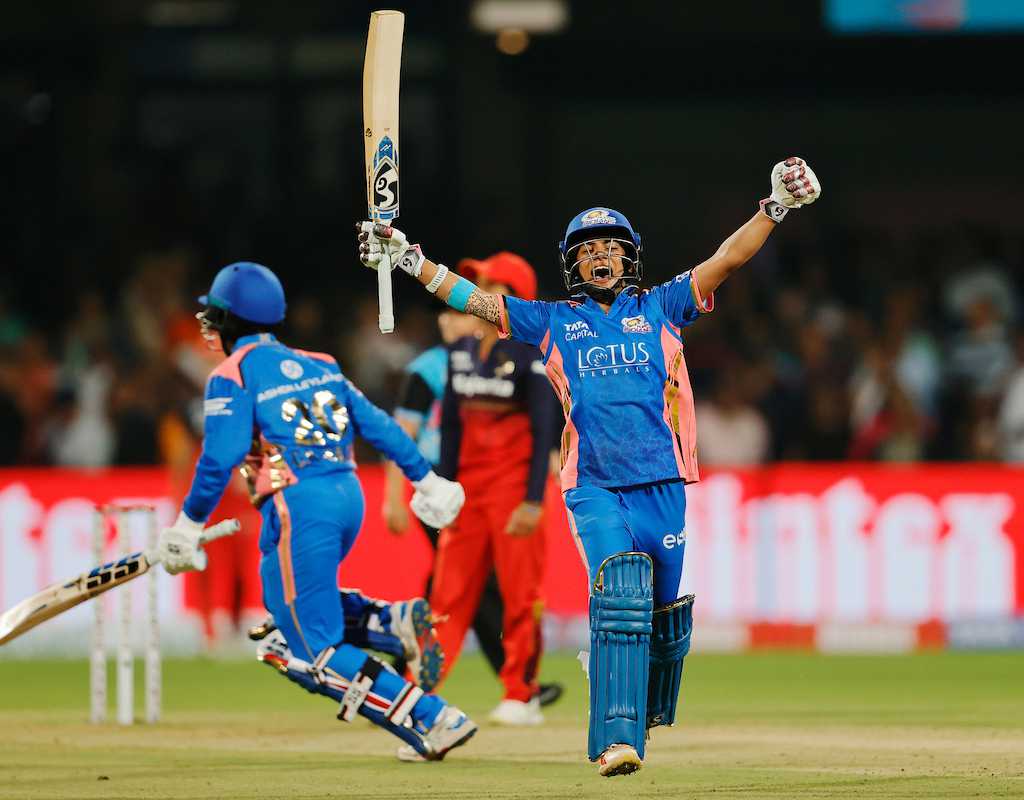 MI clip RCB's wings in last-over thriller  