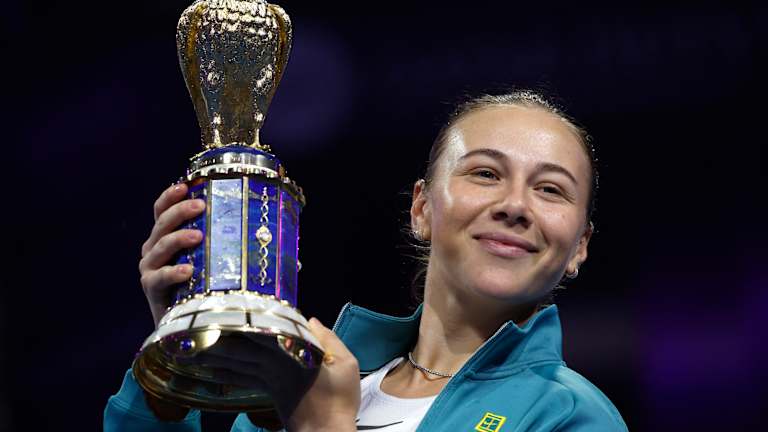 Anisimova beats Ostapenko in Qatar Open final for her biggest title  