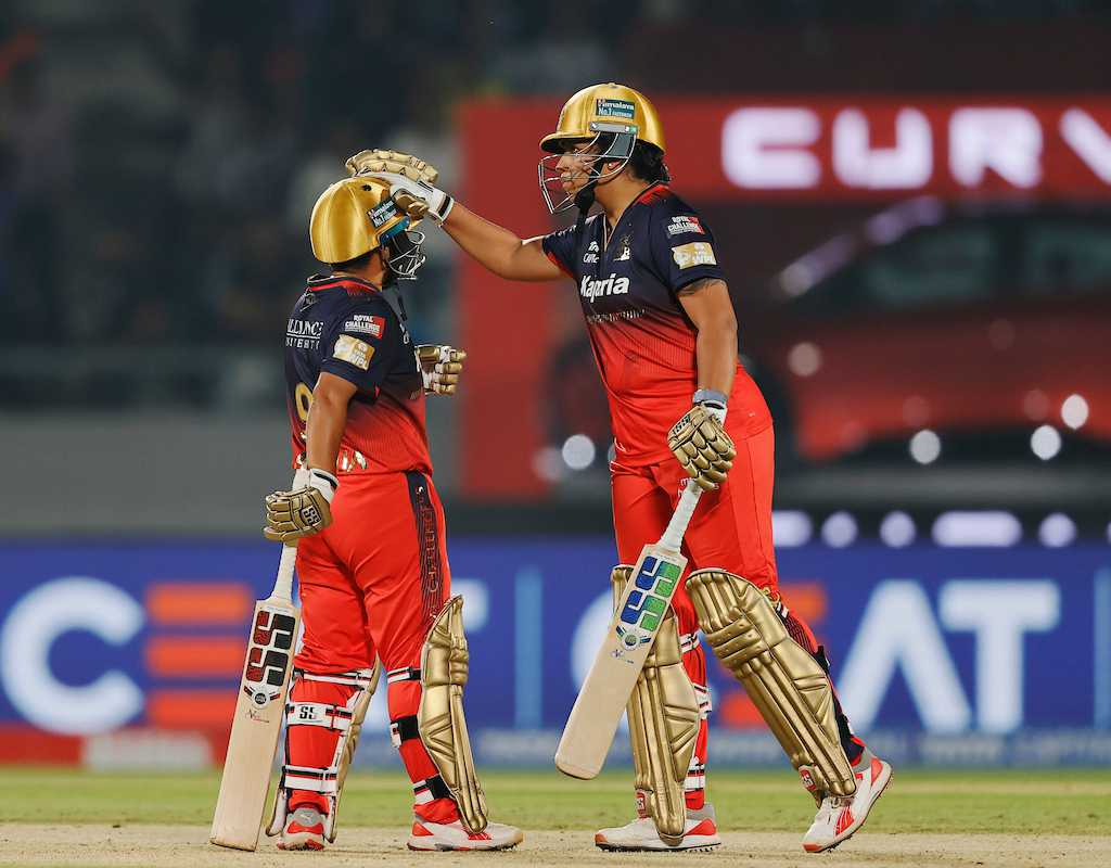 Last season's finalists out to build on their winning starts  