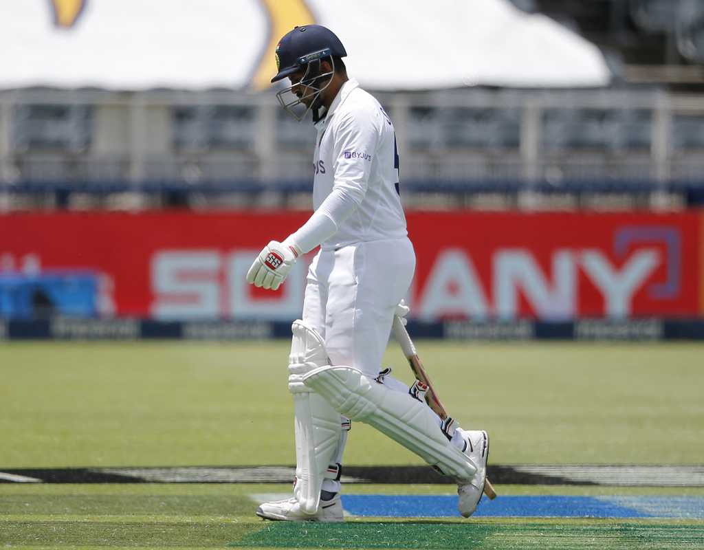 Vidarbha see off Mumbai's lower order resistance to reach final  