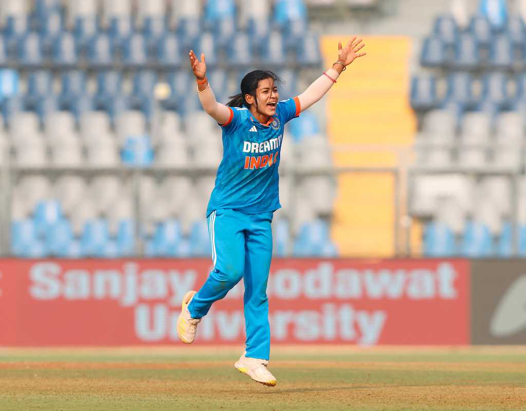 Shreyanka, Amanjot among 16 players to be handed BCCI's central contract  