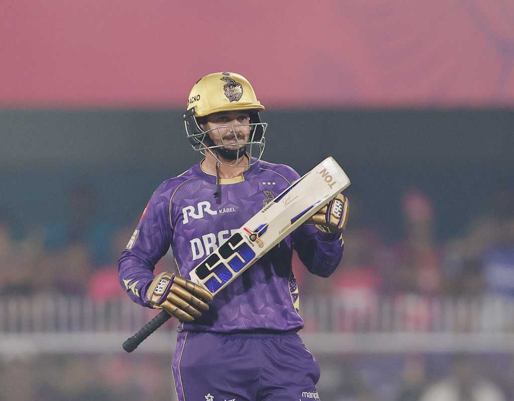 Quinton de Kock, spinners star in KKR's first win  