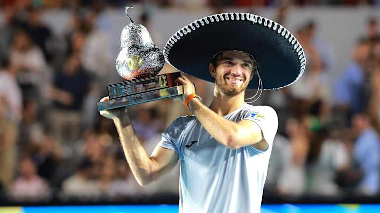 Machac beats Davidovich Fokina to secure his first career title  