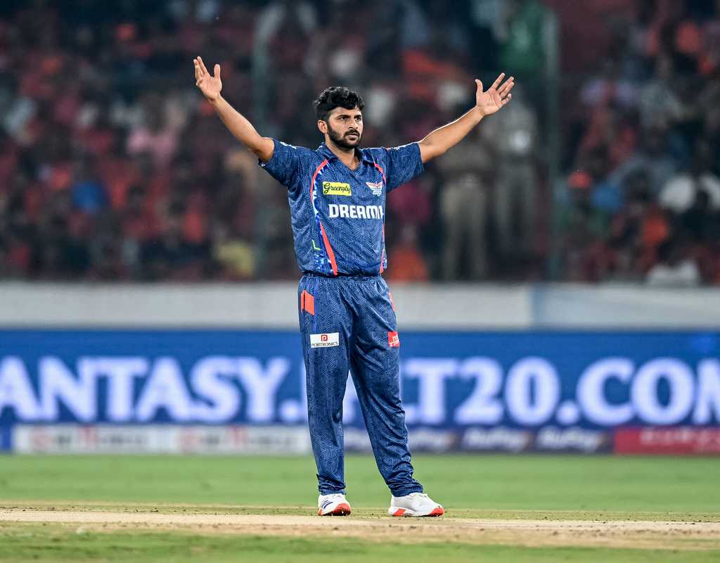 Shardul Thakur comes through on LSG's distress call  