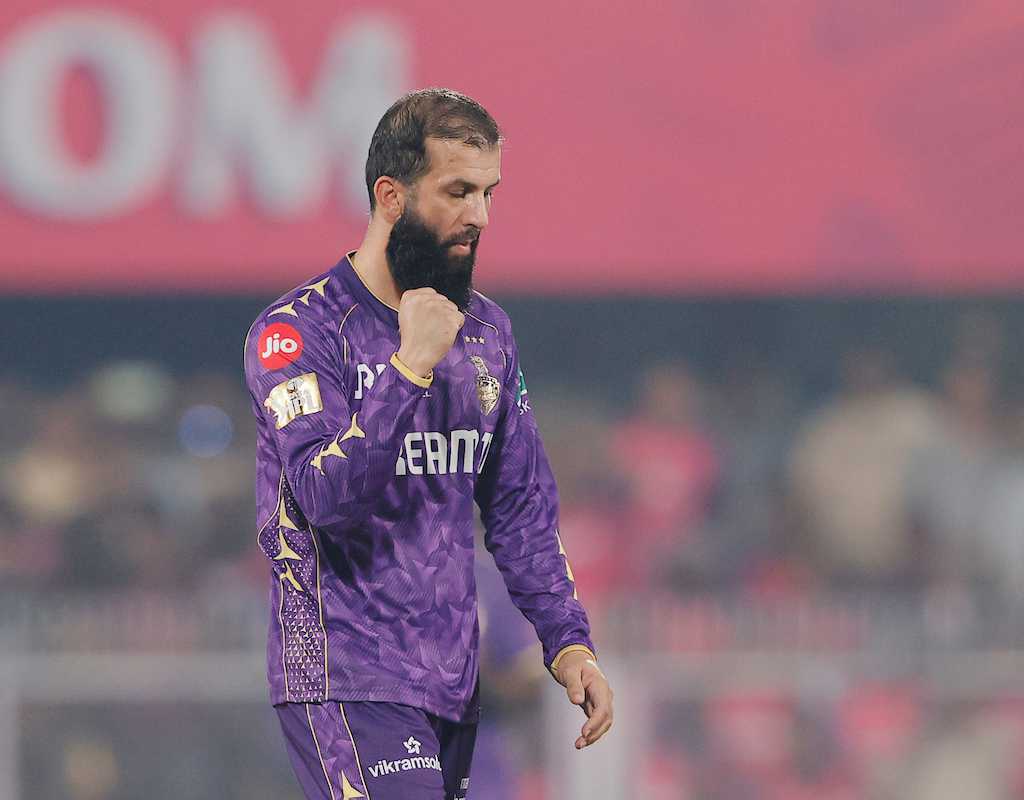 'Used to bowling with someone better than me' - Moeen on Varun pairing  
