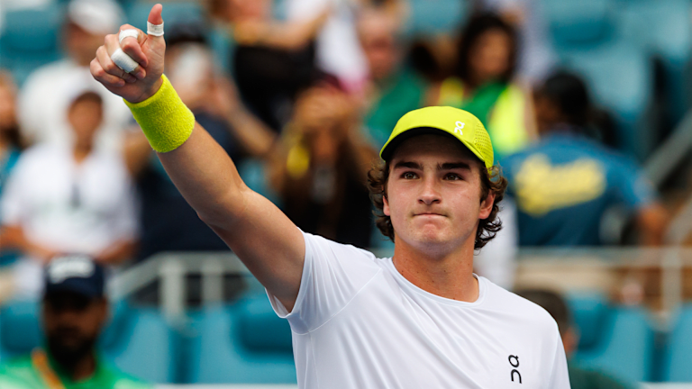 Alex de Minaur assures no bad intentions with ‘Rio Open’ camera signature  