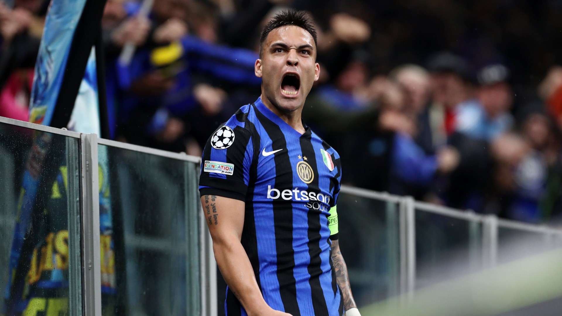 How much does Lautaro Martinez earn at Inter?  