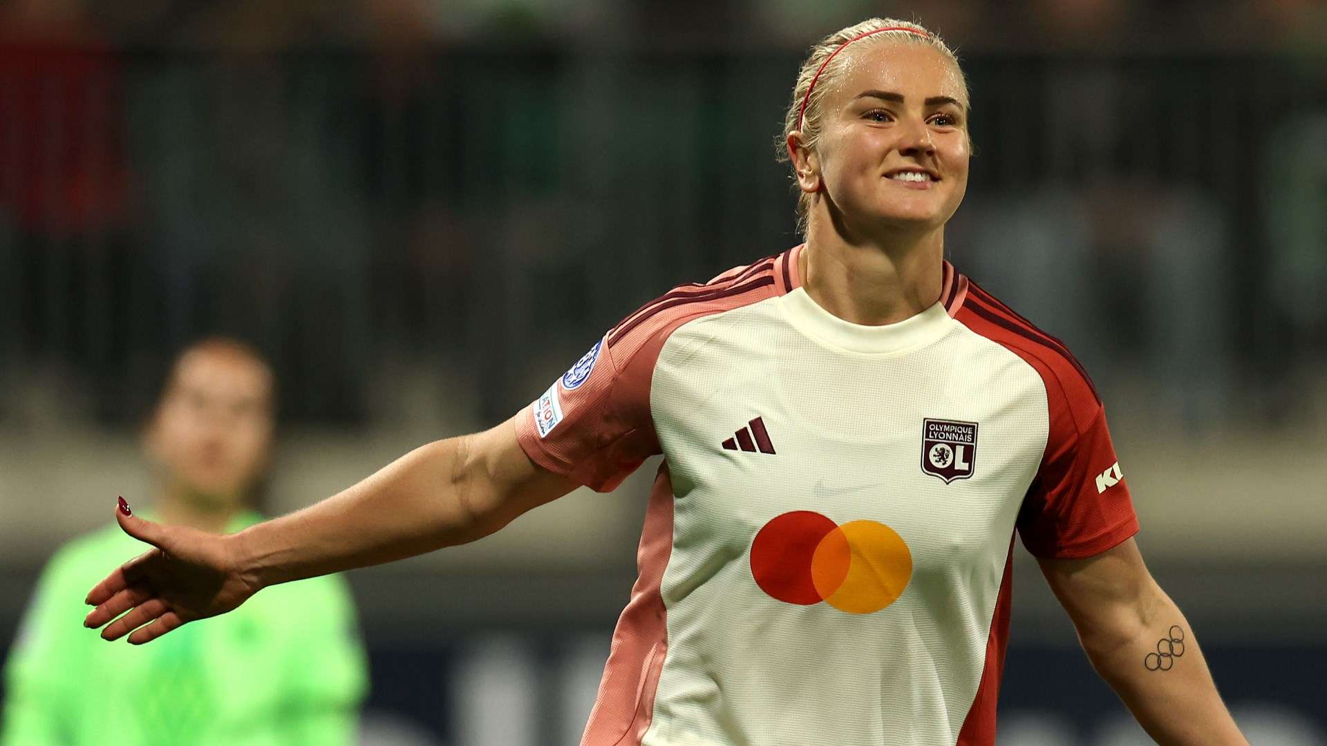 USWNT star Heaps wins at French Premiere Ligue awards  