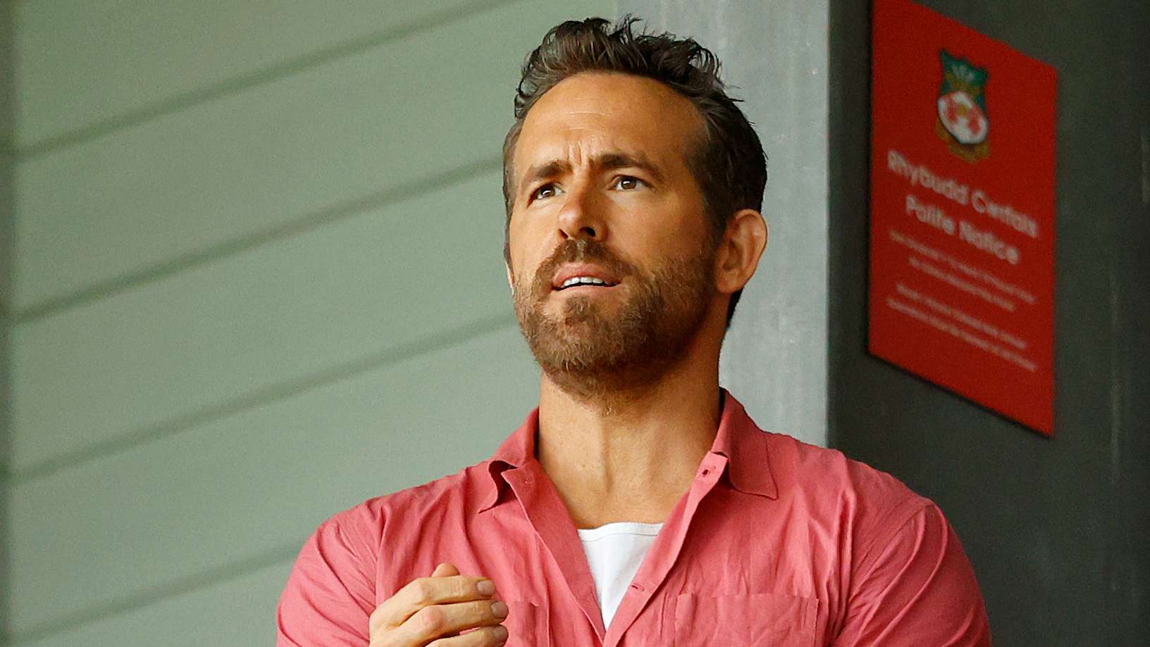 Reynolds reacts as Wycombe defeat give Wrexham promotion chance  