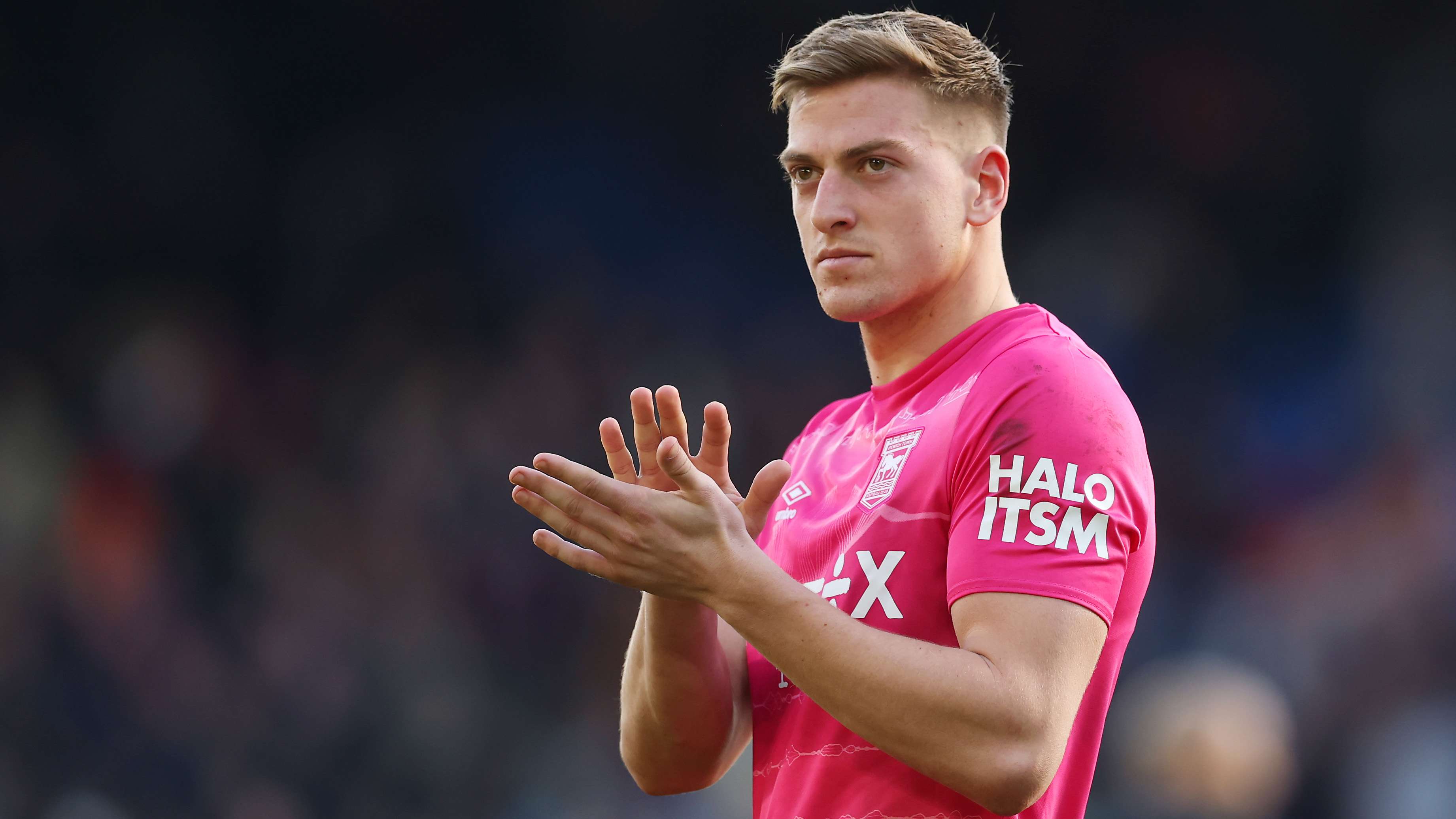 Everton to battle Chelsea & Man Utd for Delap  