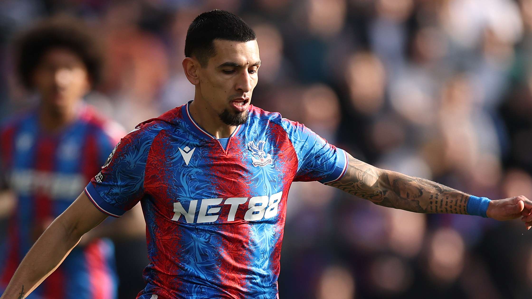 Chelsea and Man City snubbed as Munoz agrees new Palace deal  