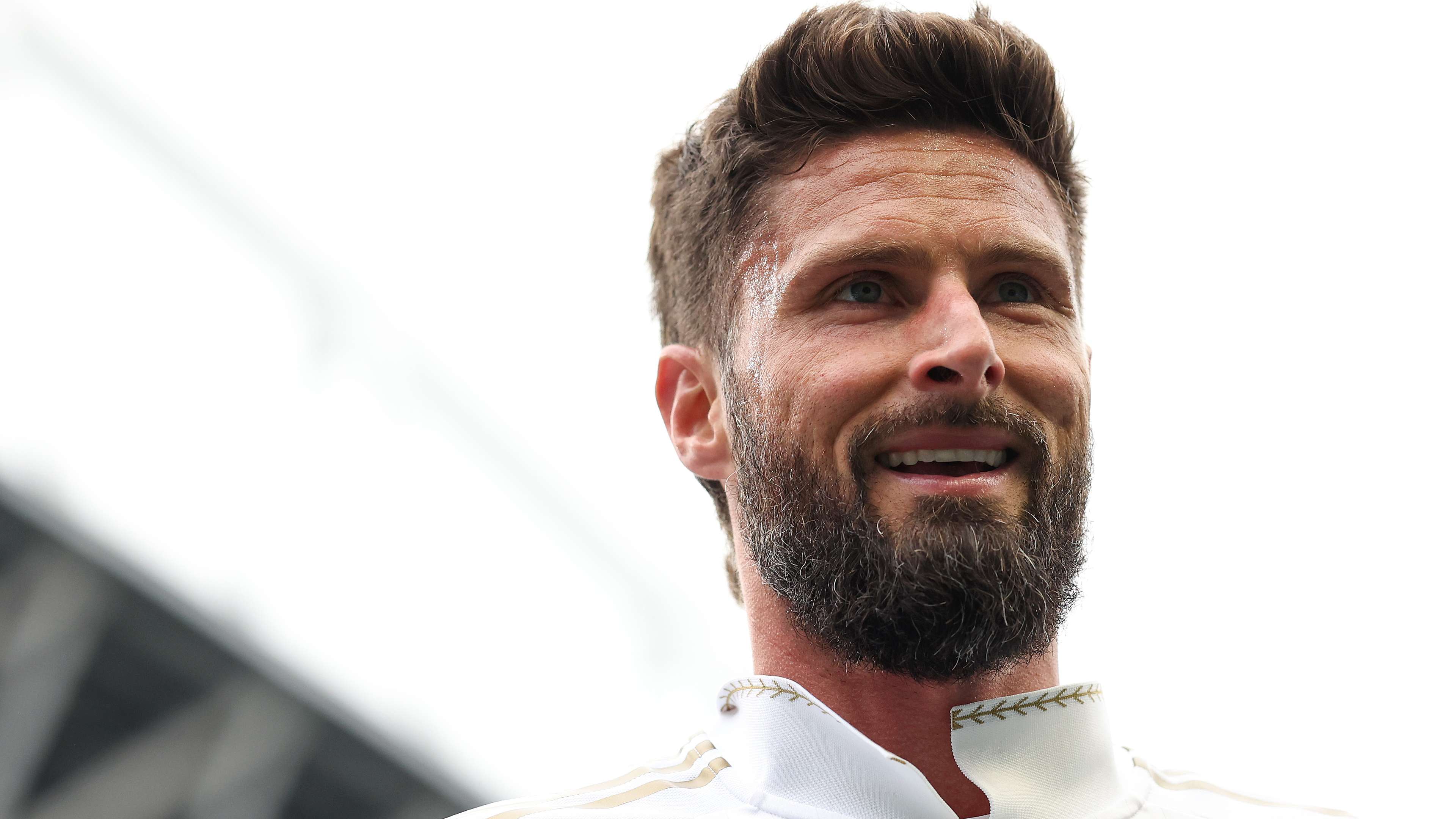 📽️ | Who knew Giroud could score free-kicks?! LAFC mount comeback  